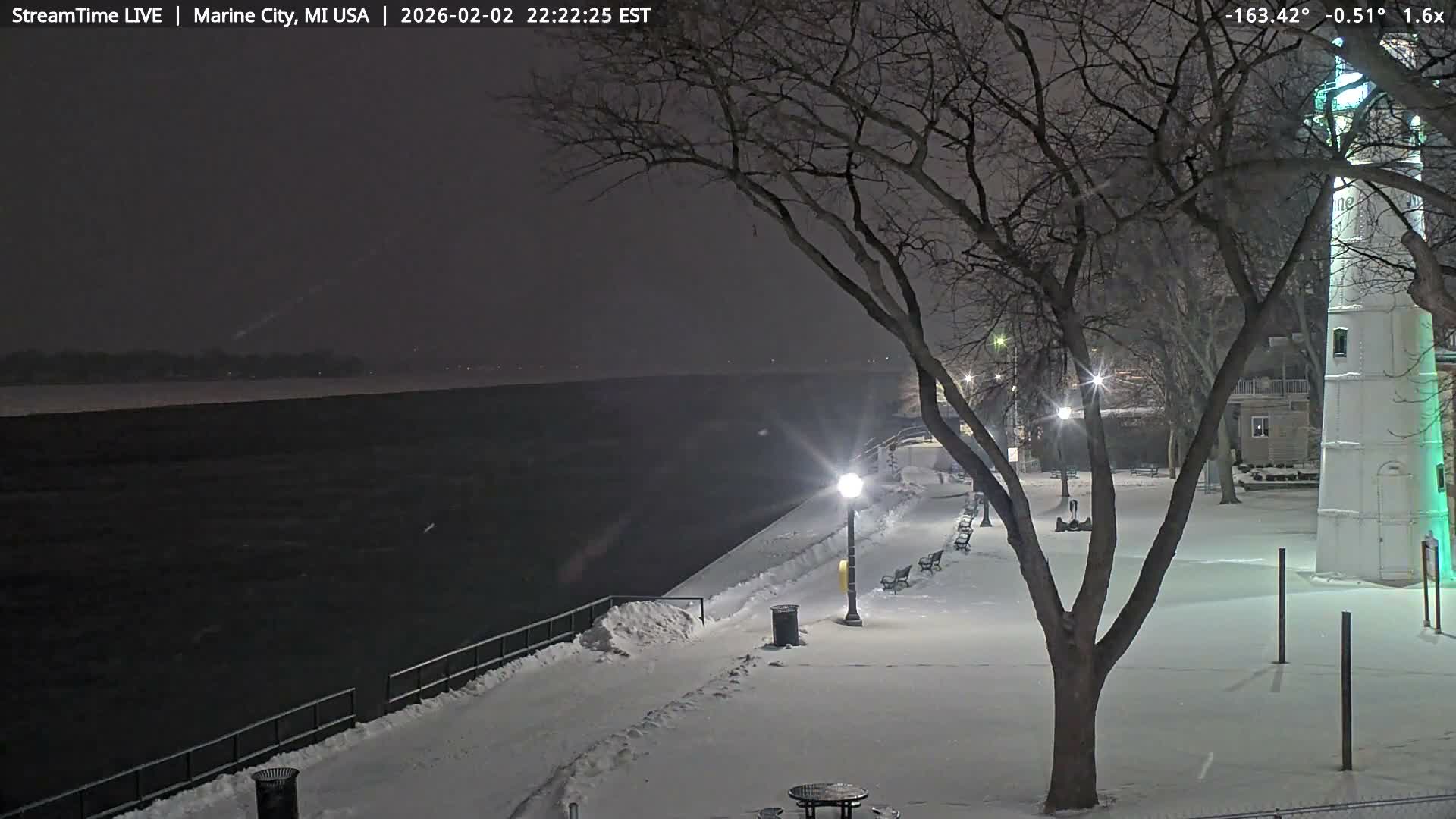 USA - Canada Border, Marine City Coast & St Clair River Live Cam - Marine City, St. Clair, Michigan, USA