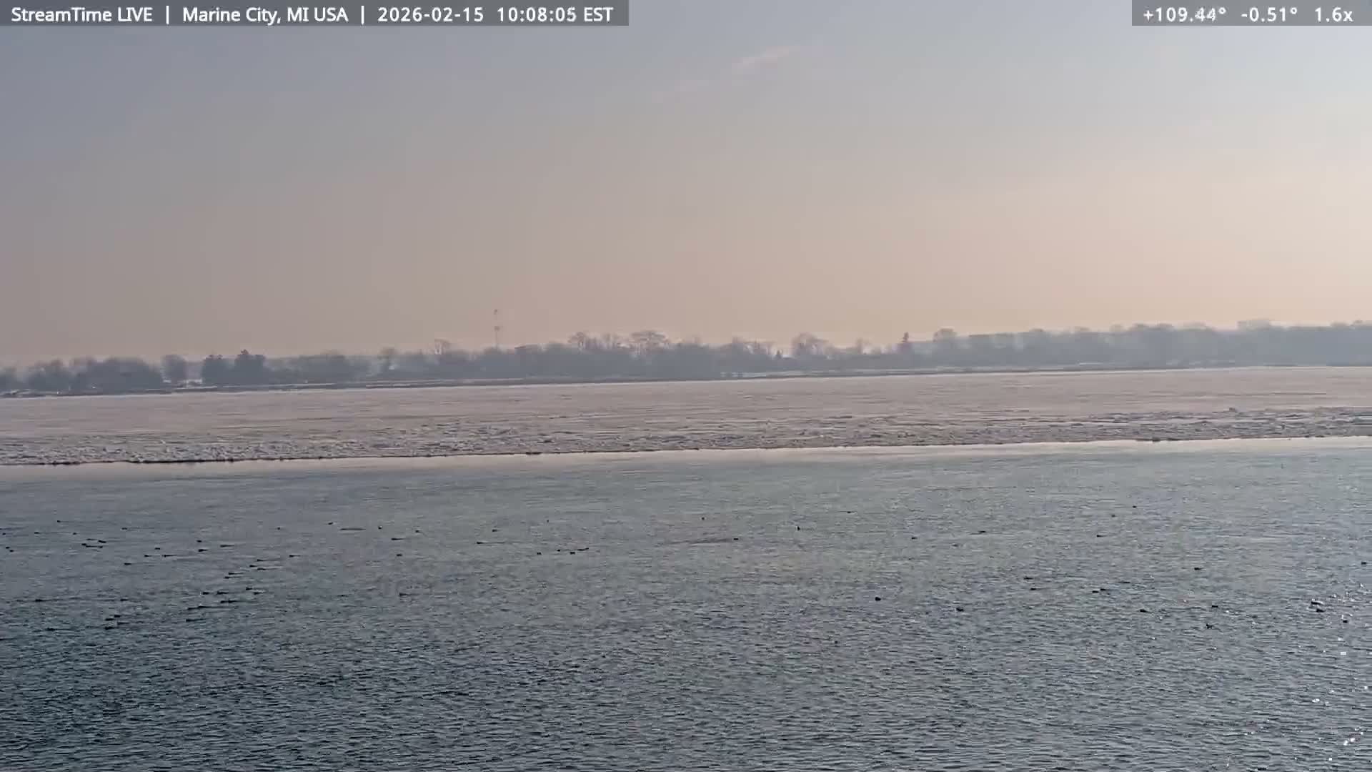 USA - Canada Border, Marine City Coast & St Clair River Live Cam - Marine City, St. Clair, Michigan, USA