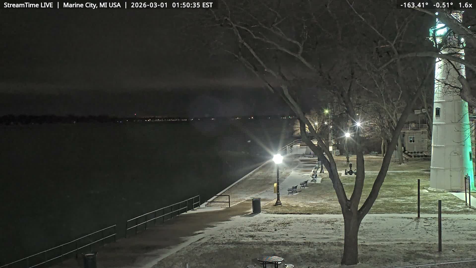 USA - Canada Border, Marine City Coast & St Clair River Live Cam - Marine City, St. Clair, Michigan, USA