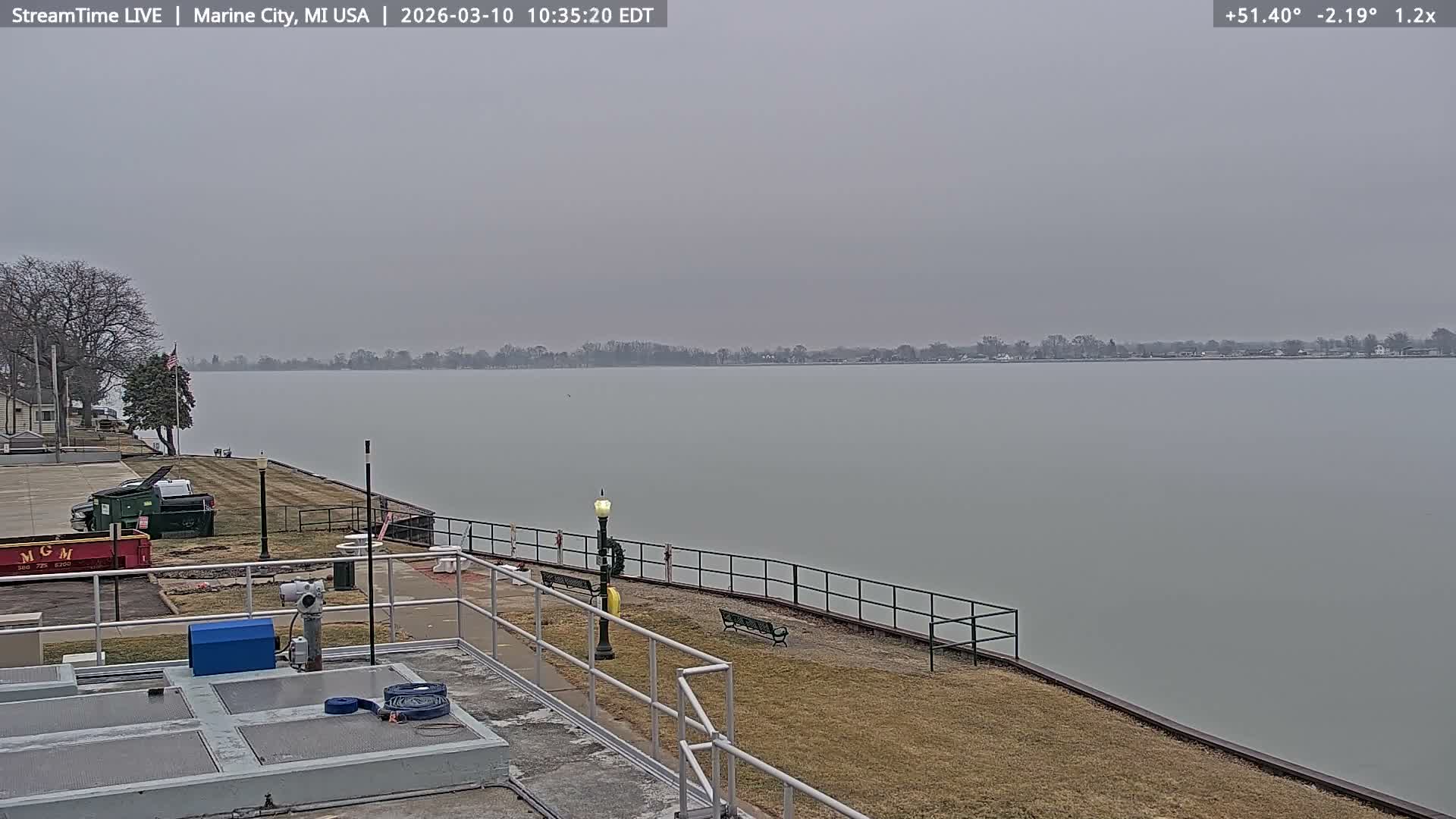 USA - Canada Border, Marine City Coast & St Clair River Live Cam - Marine City, St. Clair, Michigan, USA