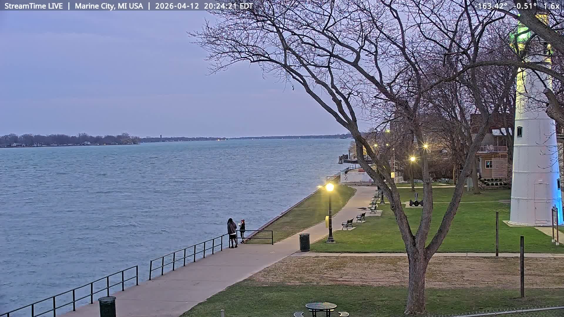 USA - Canada Border, Marine City Coast & St Clair River Live Cam - Marine City, St. Clair, Michigan, USA