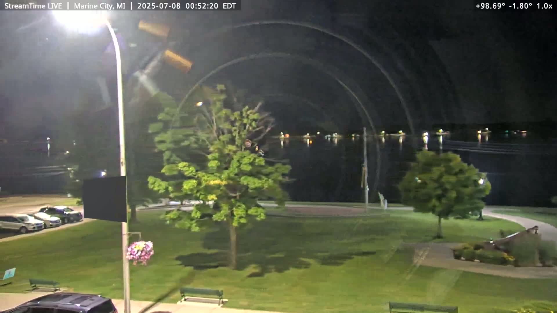 USA - Canada Border, Marine City Village & St Clair River Live Cam - Marine City, St. Clair, Michigan, USA