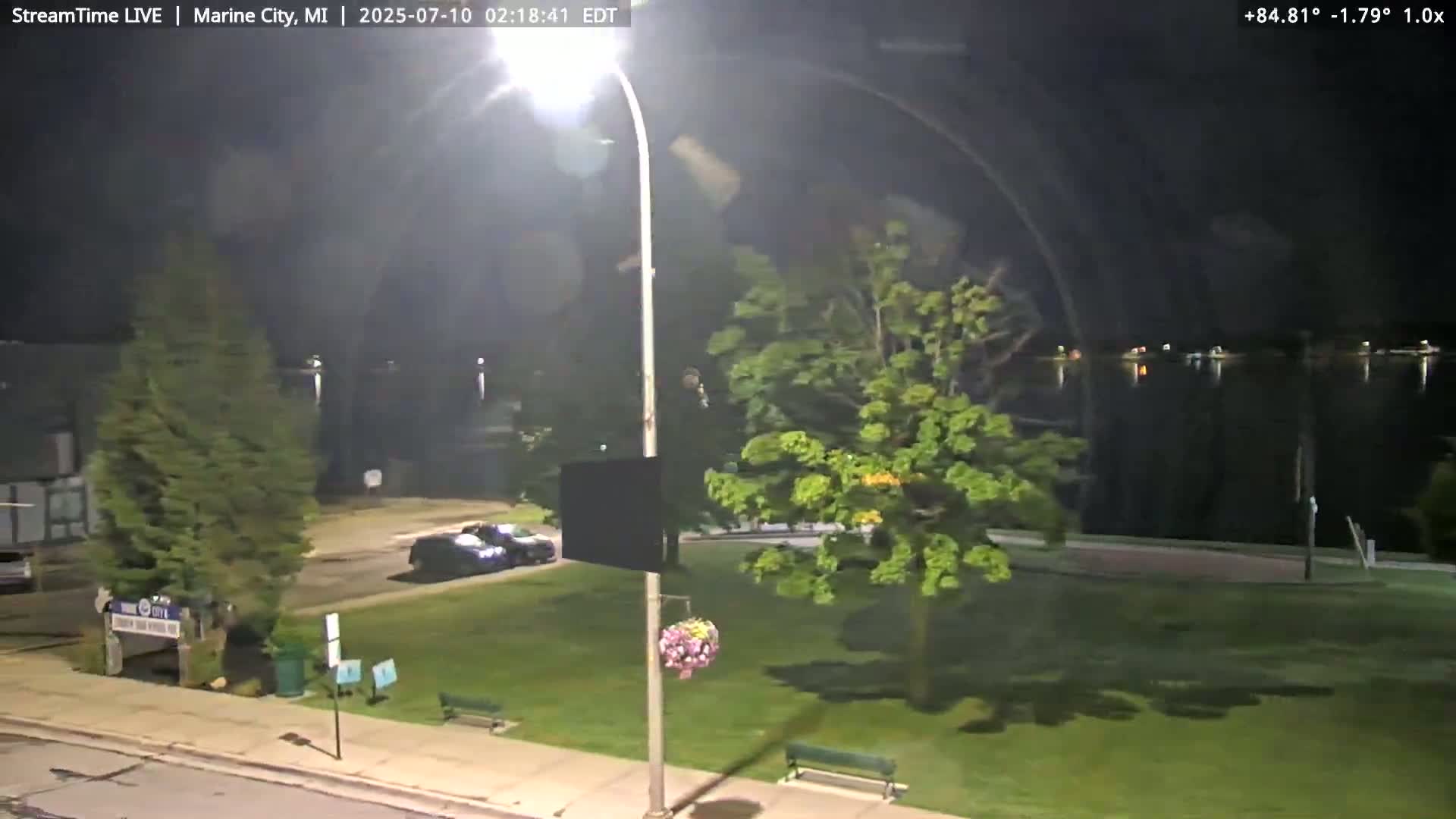USA - Canada Border, Marine City Village & St Clair River Live Cam - Marine City, St. Clair, Michigan, USA