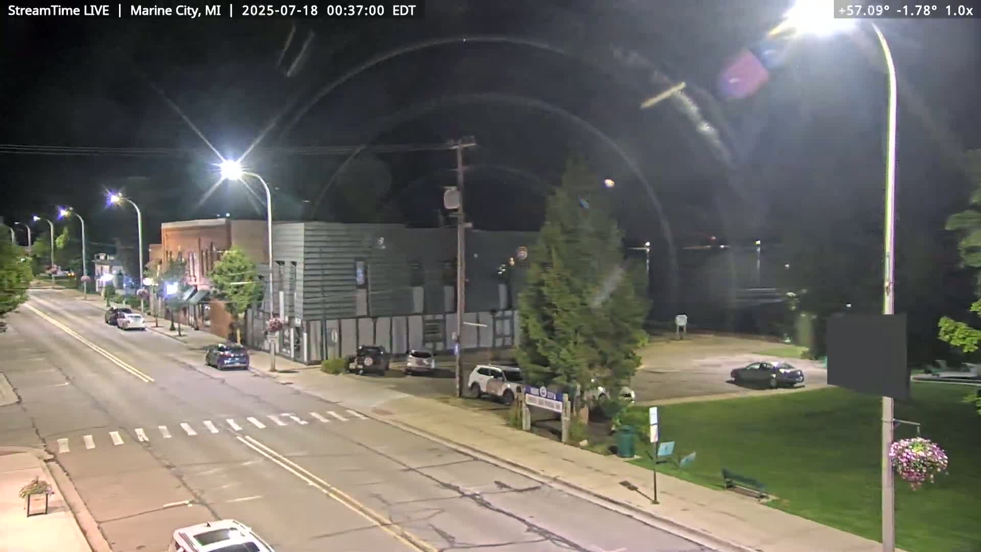 USA - Canada Border, Marine City Village & St Clair River Live Cam - Marine City, St. Clair, Michigan, USA