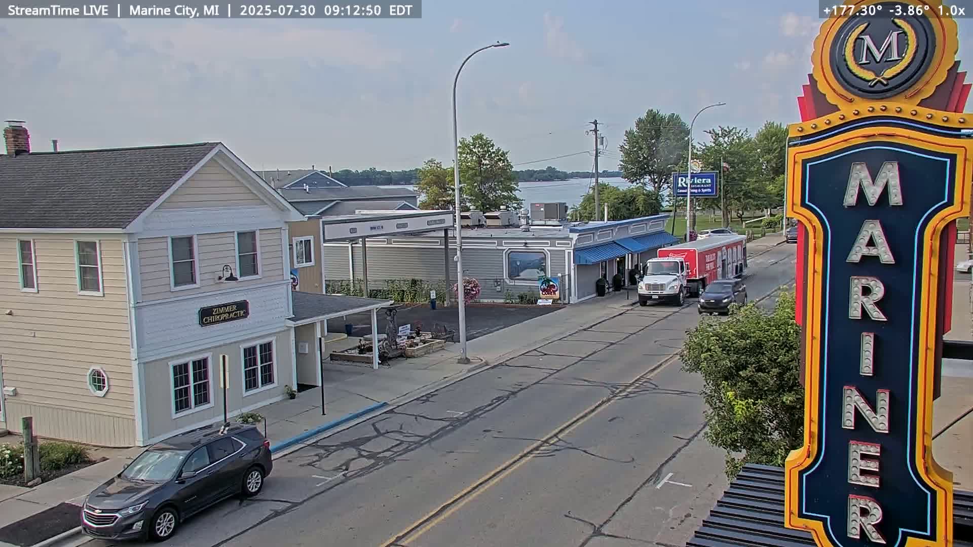 USA - Canada Border, Marine City Village & St Clair River Live Cam - Marine City, St. Clair, Michigan, USA