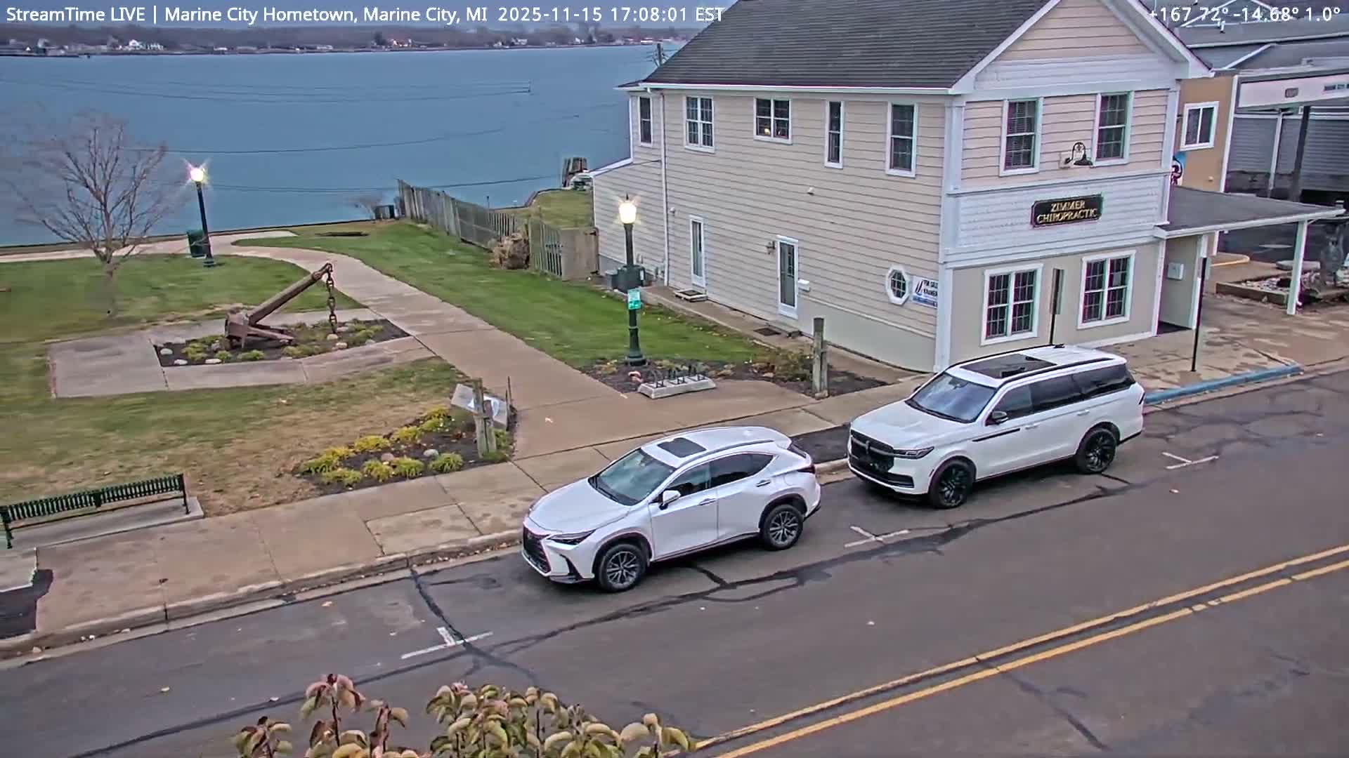 USA - Canada Border, Marine City Village & St Clair River Live Cam - Marine City, St. Clair, Michigan, USA