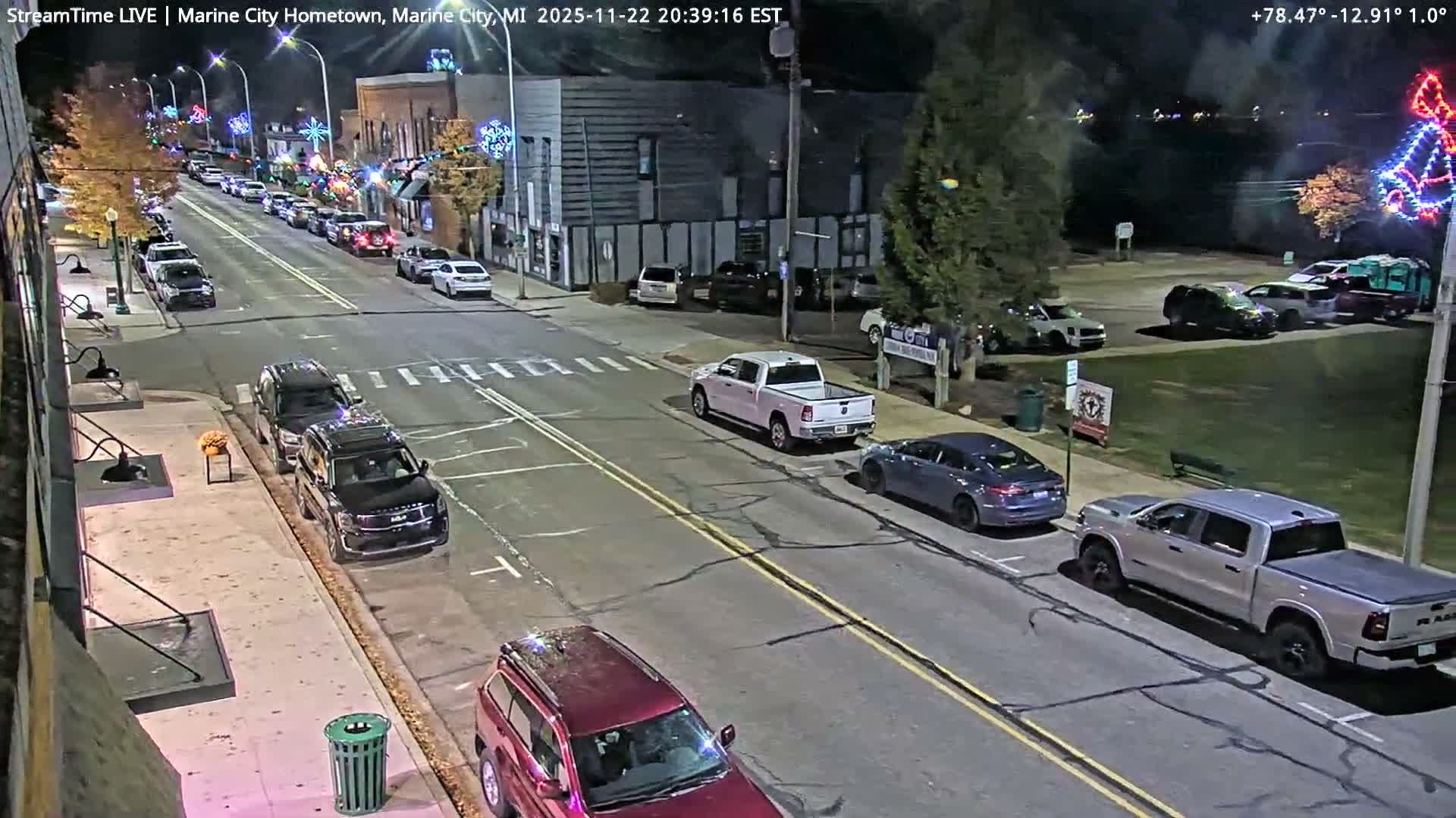 USA - Canada Border, Marine City Village & St Clair River Live Cam - Marine City, St. Clair, Michigan, USA