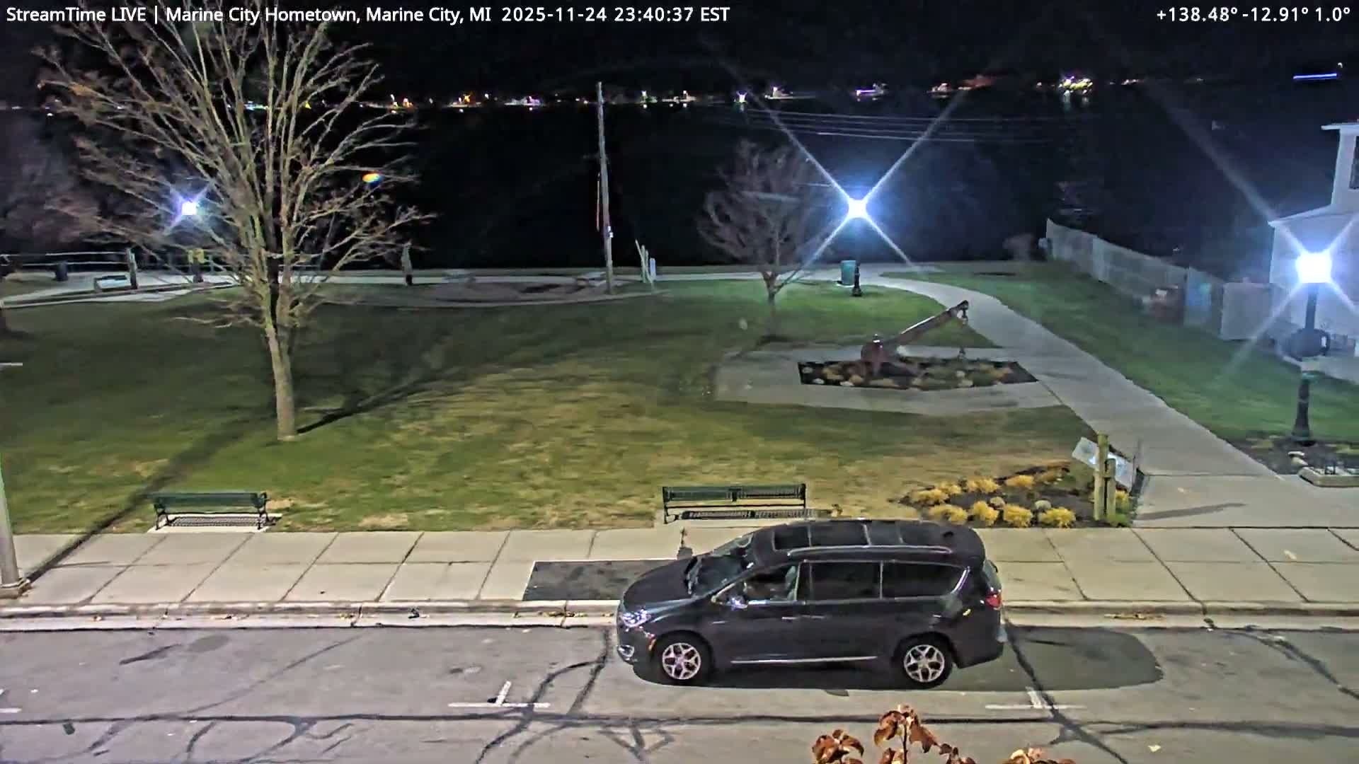 USA - Canada Border, Marine City Village & St Clair River Live Cam - Marine City, St. Clair, Michigan, USA