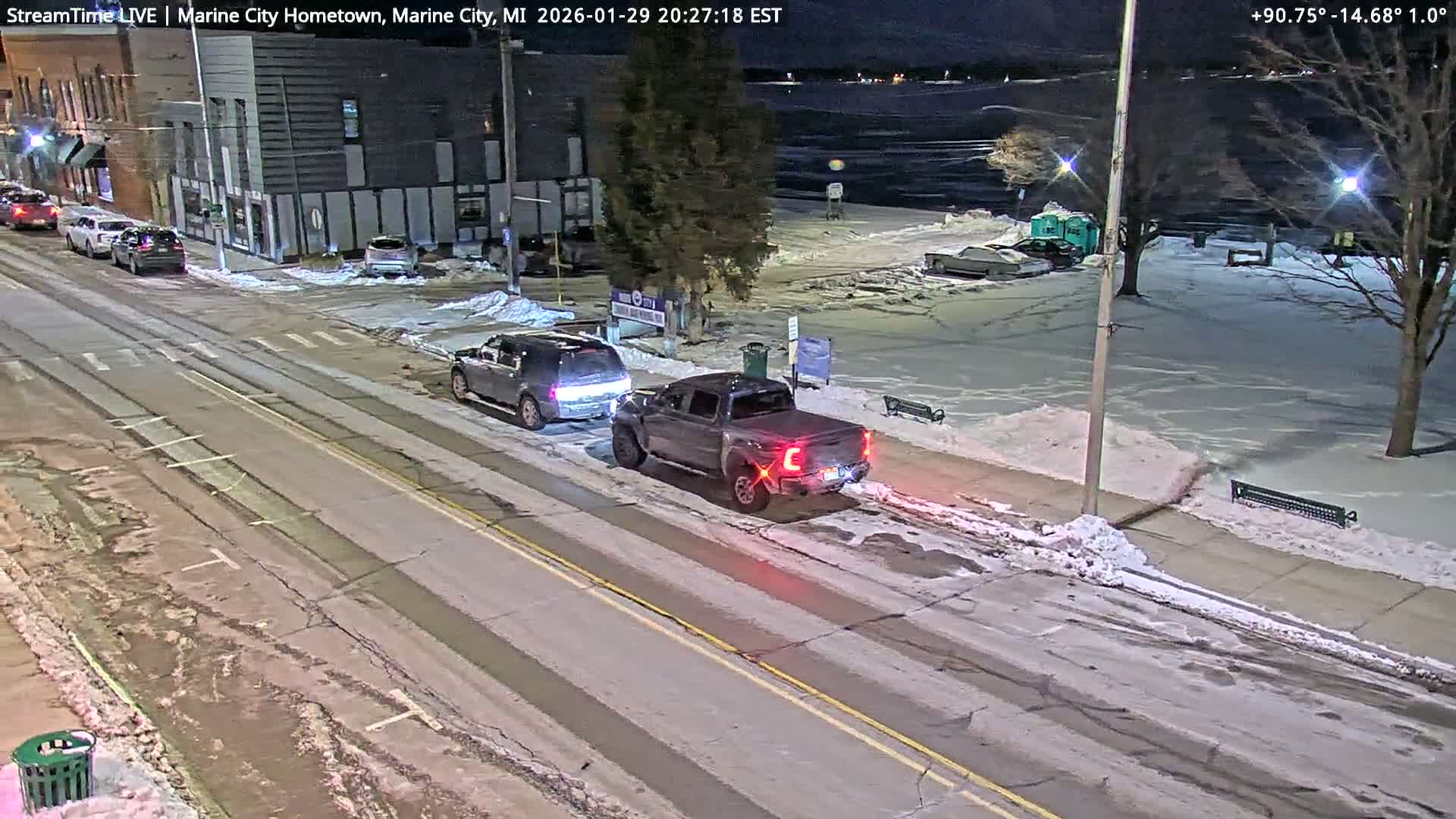 USA - Canada Border, Marine City Village & St Clair River Live Cam - Marine City, St. Clair, Michigan, USA