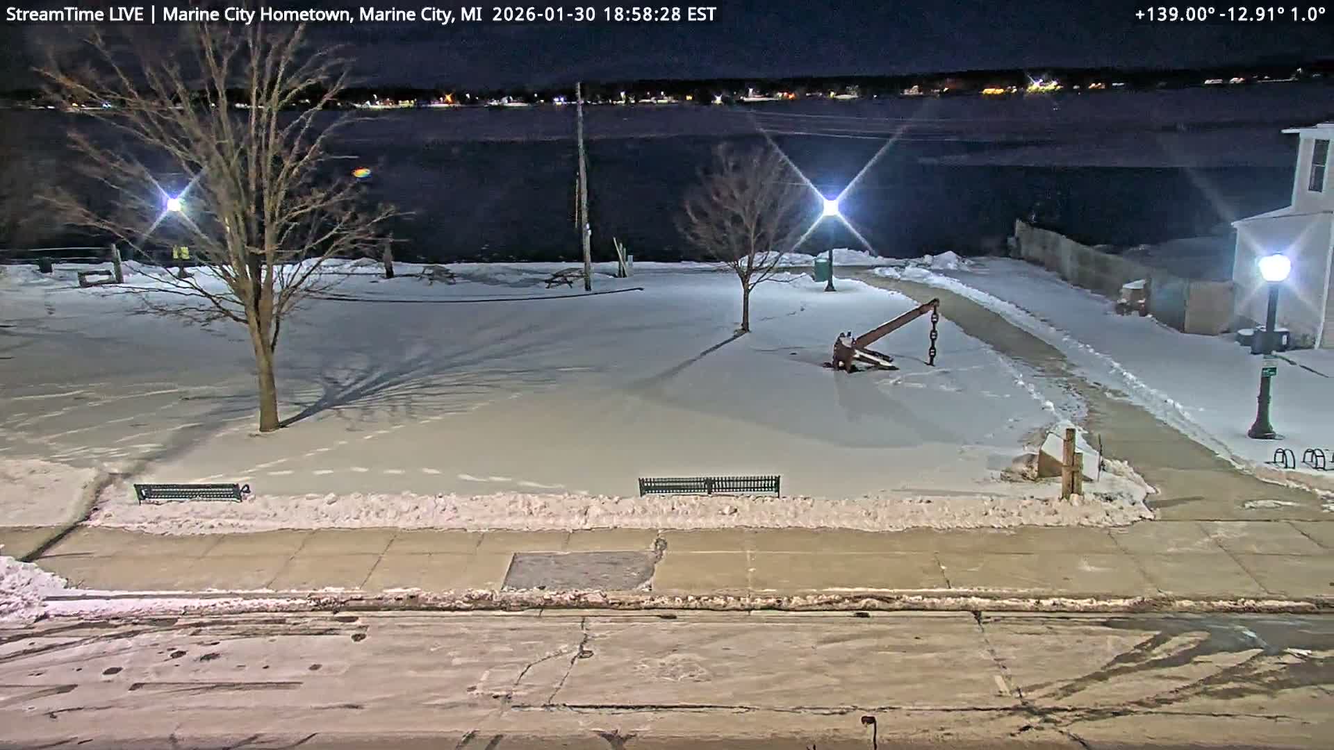 USA - Canada Border, Marine City Village & St Clair River Live Cam - Marine City, St. Clair, Michigan, USA