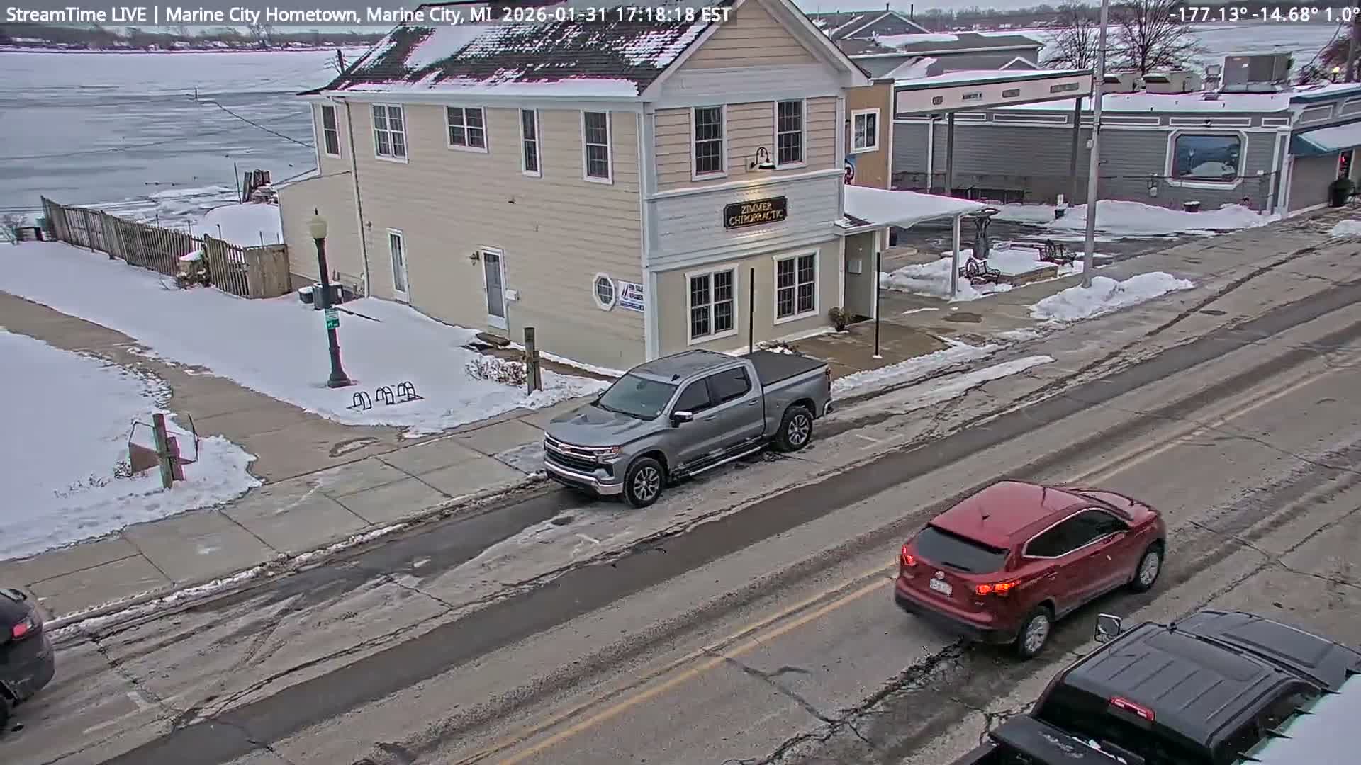 USA - Canada Border, Marine City Village & St Clair River Live Cam - Marine City, St. Clair, Michigan, USA