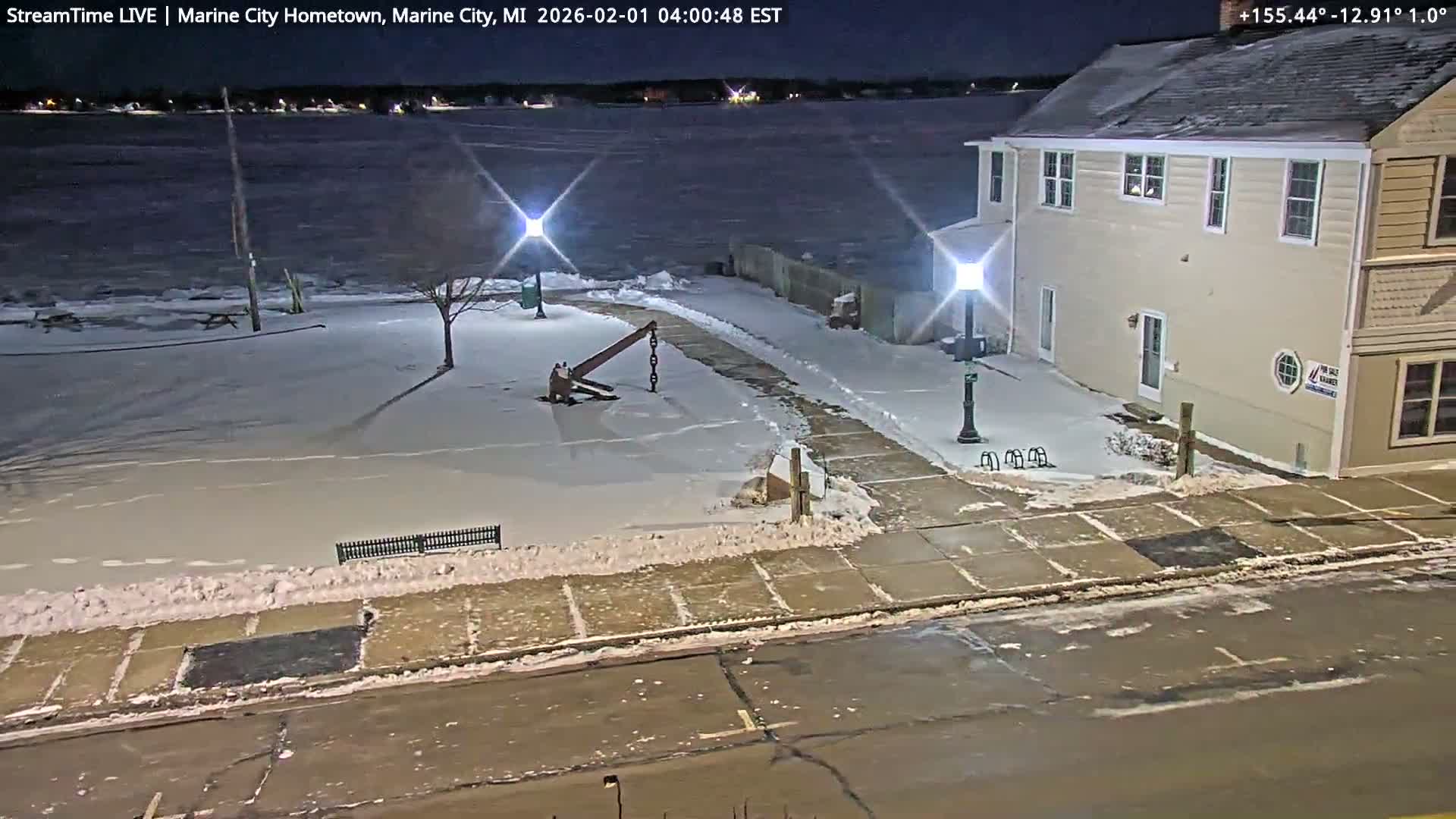 USA - Canada Border, Marine City Village & St Clair River Live Cam - Marine City, St. Clair, Michigan, USA