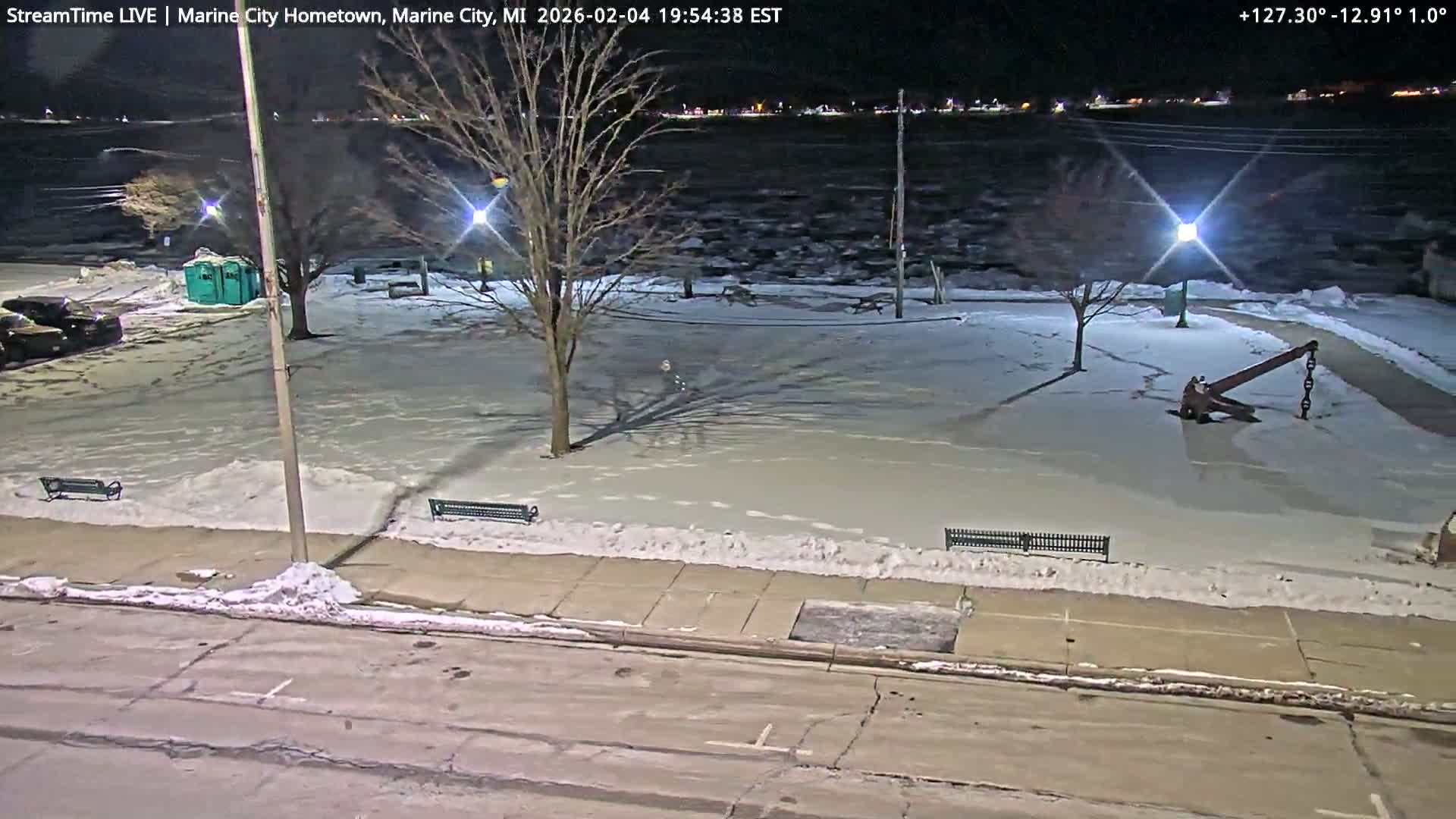 USA - Canada Border, Marine City Village & St Clair River Live Cam - Marine City, St. Clair, Michigan, USA