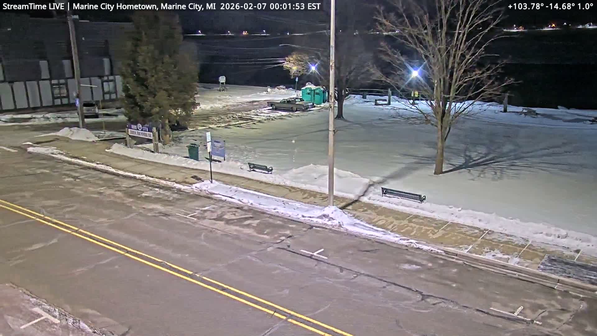 USA - Canada Border, Marine City Village & St Clair River Live Cam - Marine City, St. Clair, Michigan, USA