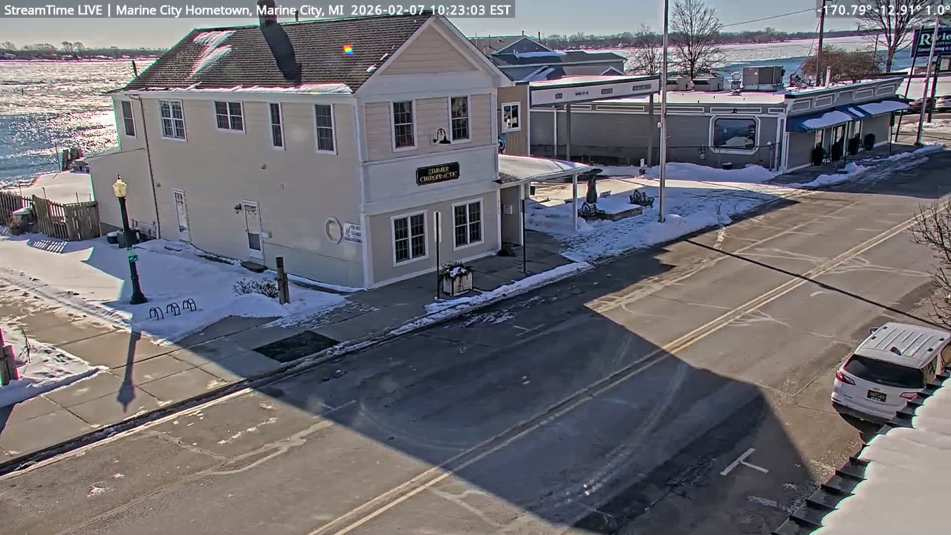 USA - Canada Border, Marine City Village & St Clair River Live Cam - Marine City, St. Clair, Michigan, USA