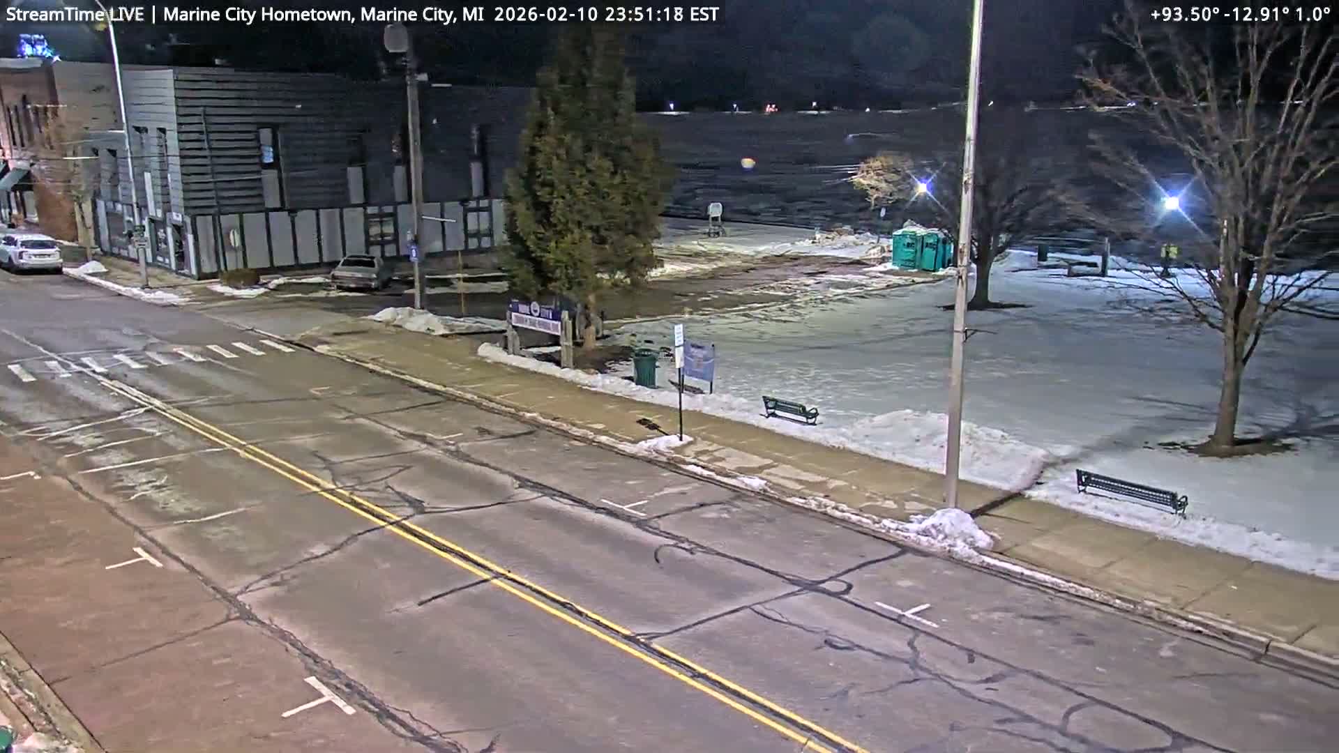 USA - Canada Border, Marine City Village & St Clair River Live Cam - Marine City, St. Clair, Michigan, USA