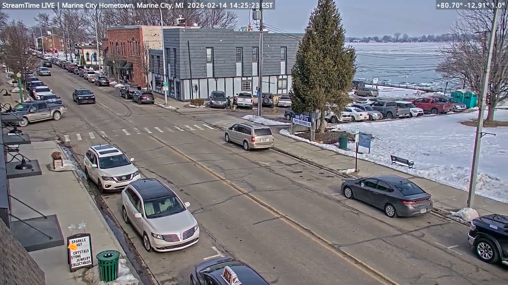 USA - Canada Border, Marine City Village & St Clair River Live Cam - Marine City, St. Clair, Michigan, USA