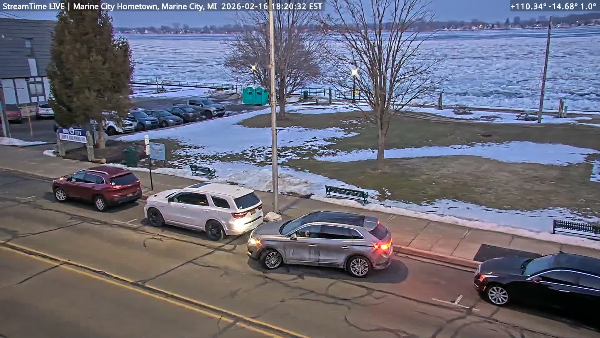 USA - Canada Border, Marine City Village & St Clair River Live Cam - Marine City, St. Clair, Michigan, USA