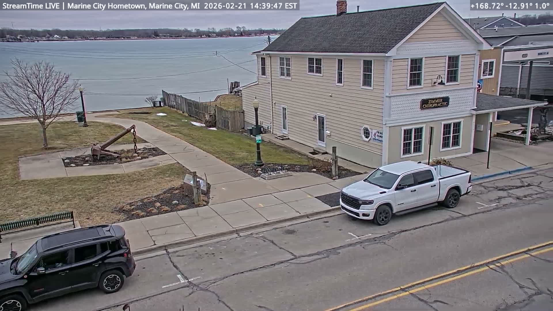 USA - Canada Border, Marine City Village & St Clair River Live Cam - Marine City, St. Clair, Michigan, USA