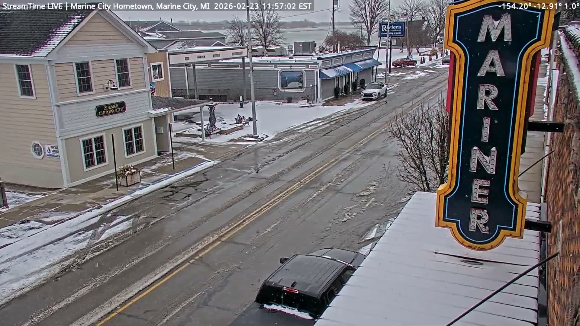USA - Canada Border, Marine City Village & St Clair River Live Cam - Marine City, St. Clair, Michigan, USA