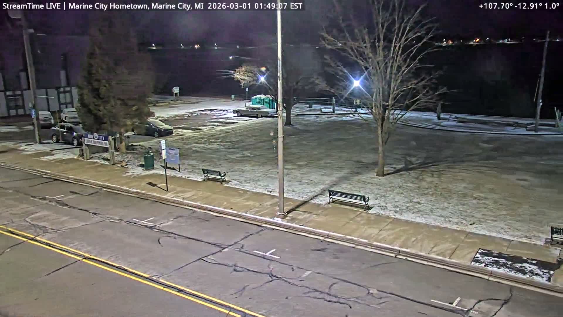 USA - Canada Border, Marine City Village & St Clair River Live Cam - Marine City, St. Clair, Michigan, USA