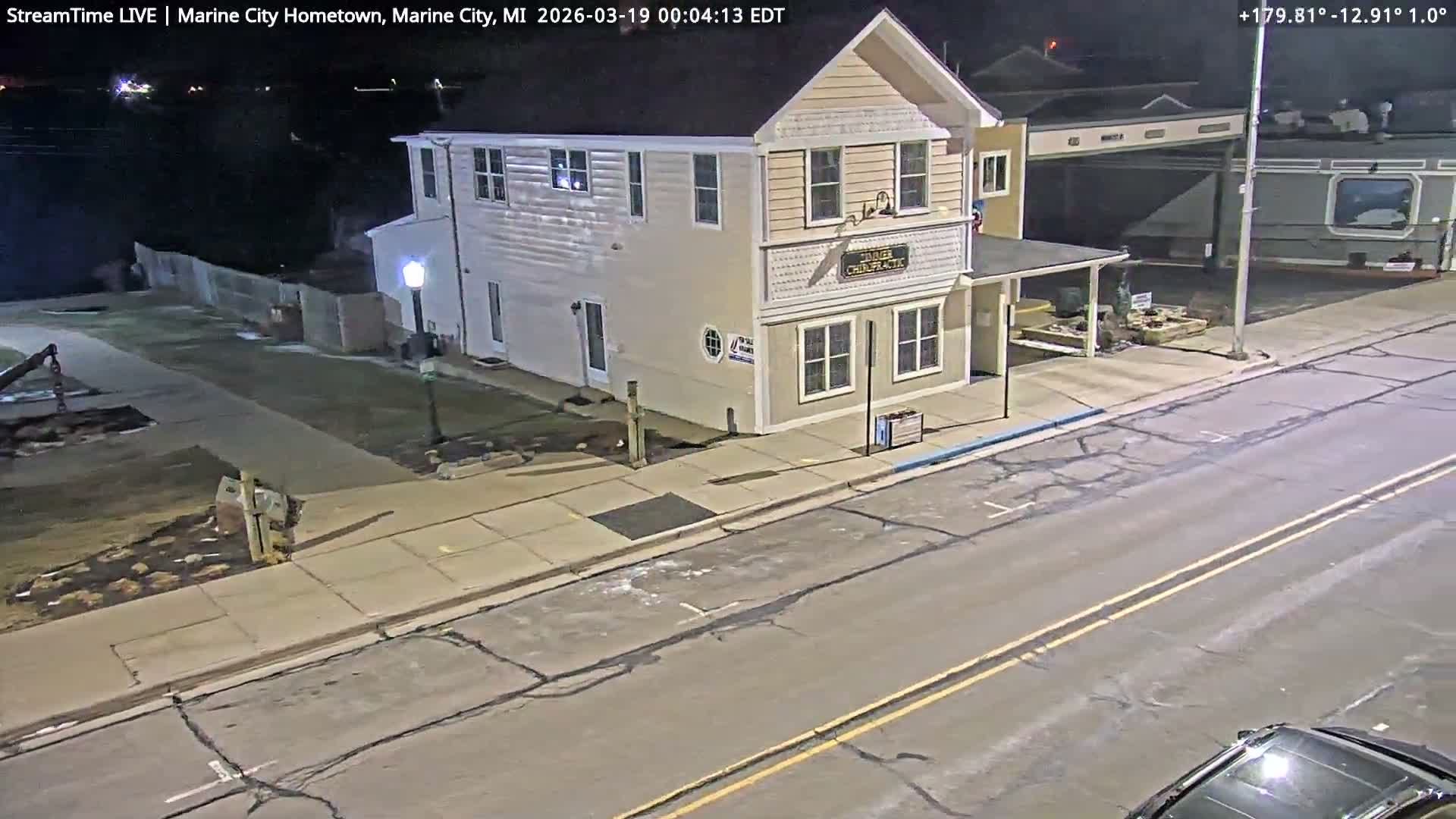 USA - Canada Border, Marine City Village & St Clair River Live Cam - Marine City, St. Clair, Michigan, USA