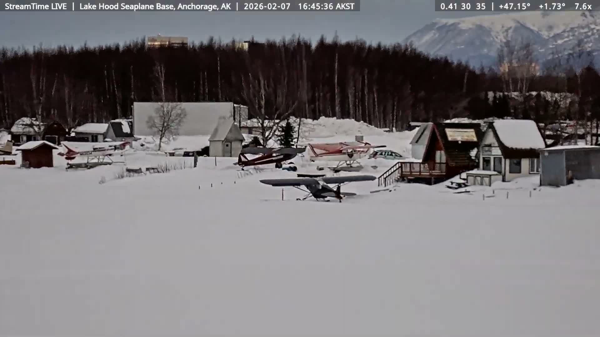 Anchorage, Lake Hood Seaplane Base / Ted Stevens International Airport Live Cam ANC / PANC - Turnagain, Anchorage, Alaska, USA