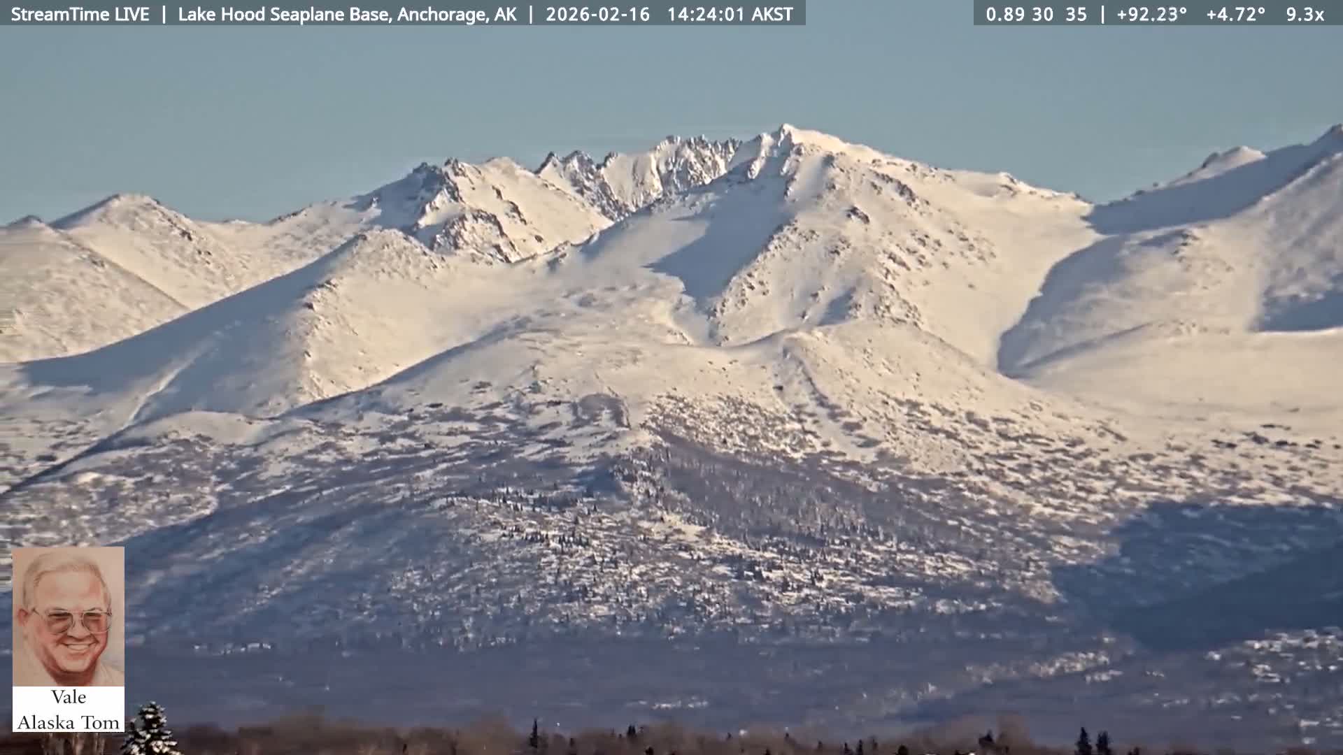 Anchorage, Lake Hood Seaplane Base / Ted Stevens International Airport Live Cam ANC / PANC - Turnagain, Anchorage, Alaska, USA