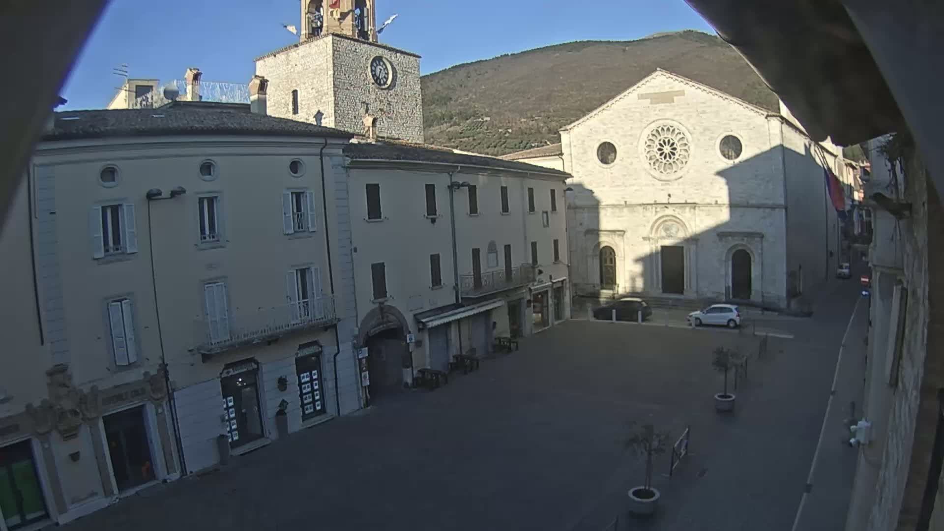Gualdo Tadino Piazza Martiri della Libertà Square Live Cam - Perugia, Umbria, Italy