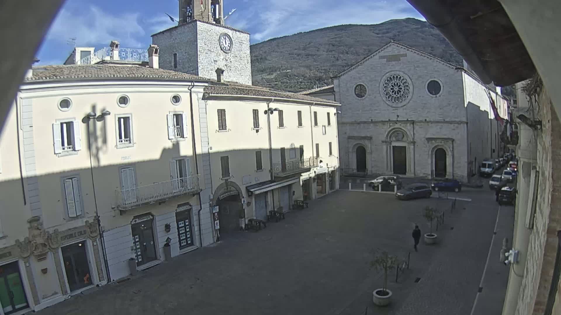 Gualdo Tadino Piazza Martiri della Libertà Square Live Cam - Perugia, Umbria, Italy