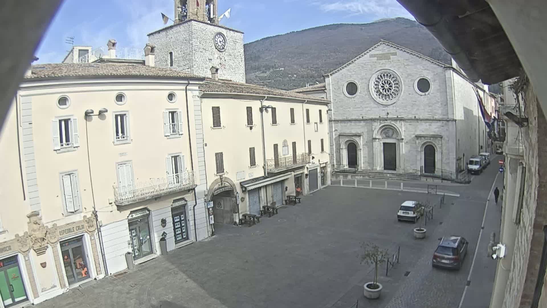 Gualdo Tadino Piazza Martiri della Libertà Square Live Cam - Perugia, Umbria, Italy