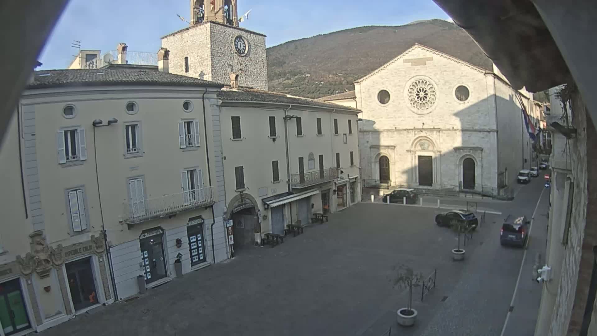 Gualdo Tadino Piazza Martiri della Libertà Square Live Cam - Perugia, Umbria, Italy