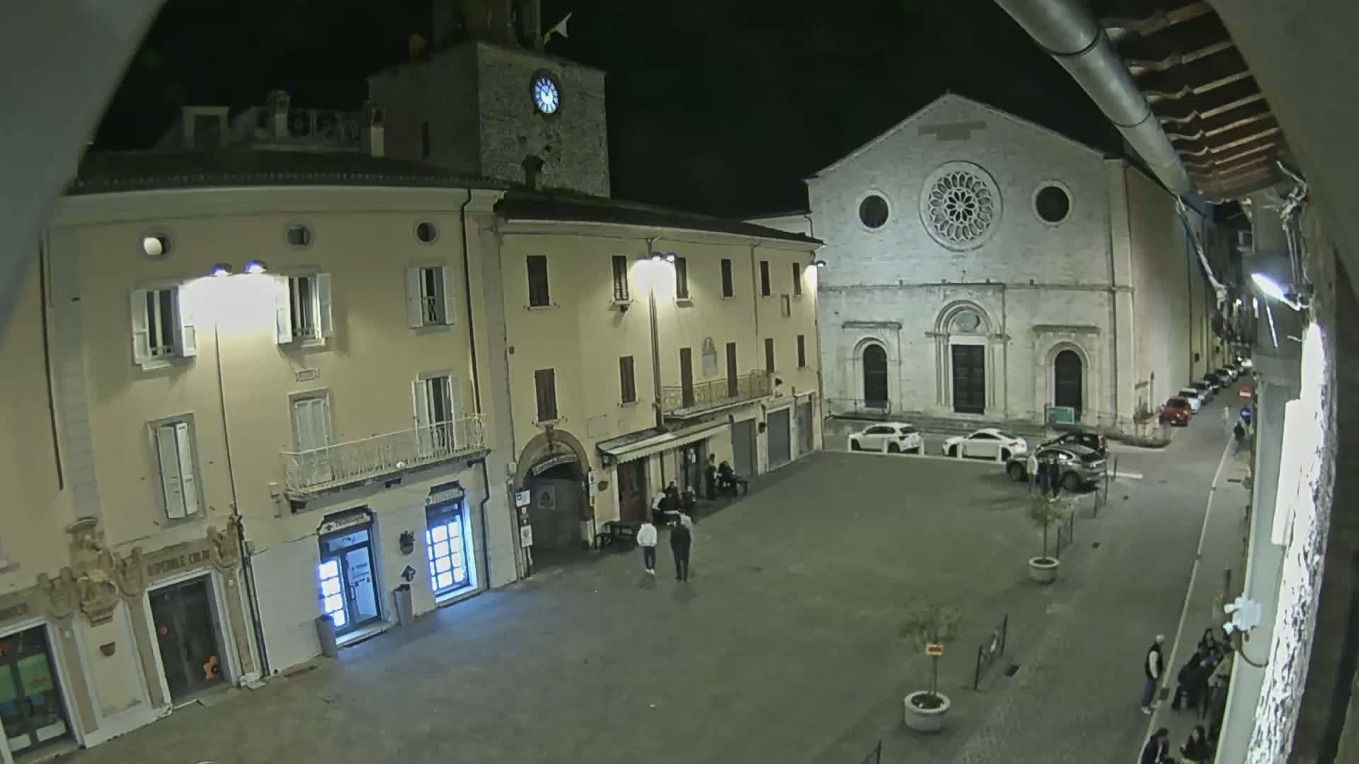 Gualdo Tadino Piazza Martiri della Libertà Square Live Cam - Perugia, Umbria, Italy