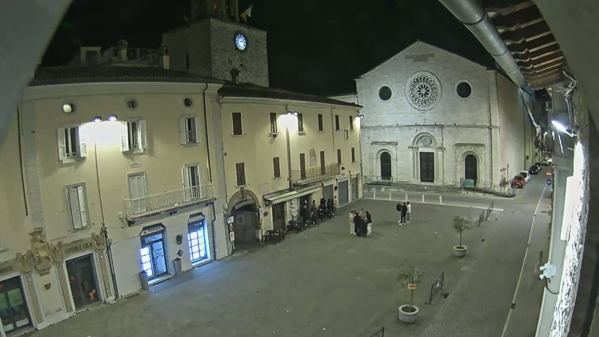 Gualdo Tadino Piazza Martiri della Libertà Square Live Cam - Perugia, Umbria, Italy