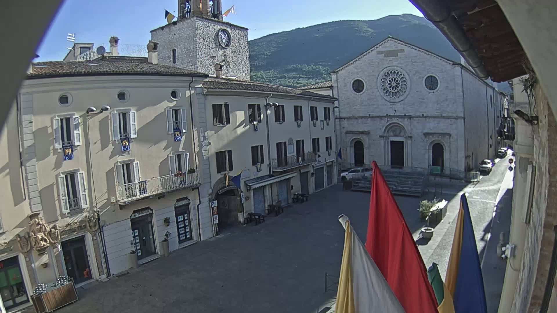 Gualdo Tadino Piazza Martiri della Libertà Square Live Cam - Perugia, Umbria, Italy