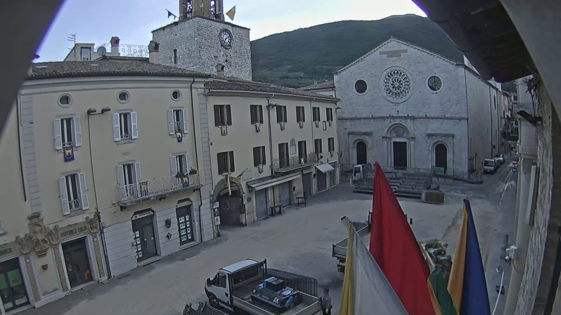 Gualdo Tadino Piazza Martiri della Libertà Square Live Cam - Perugia, Umbria, Italy