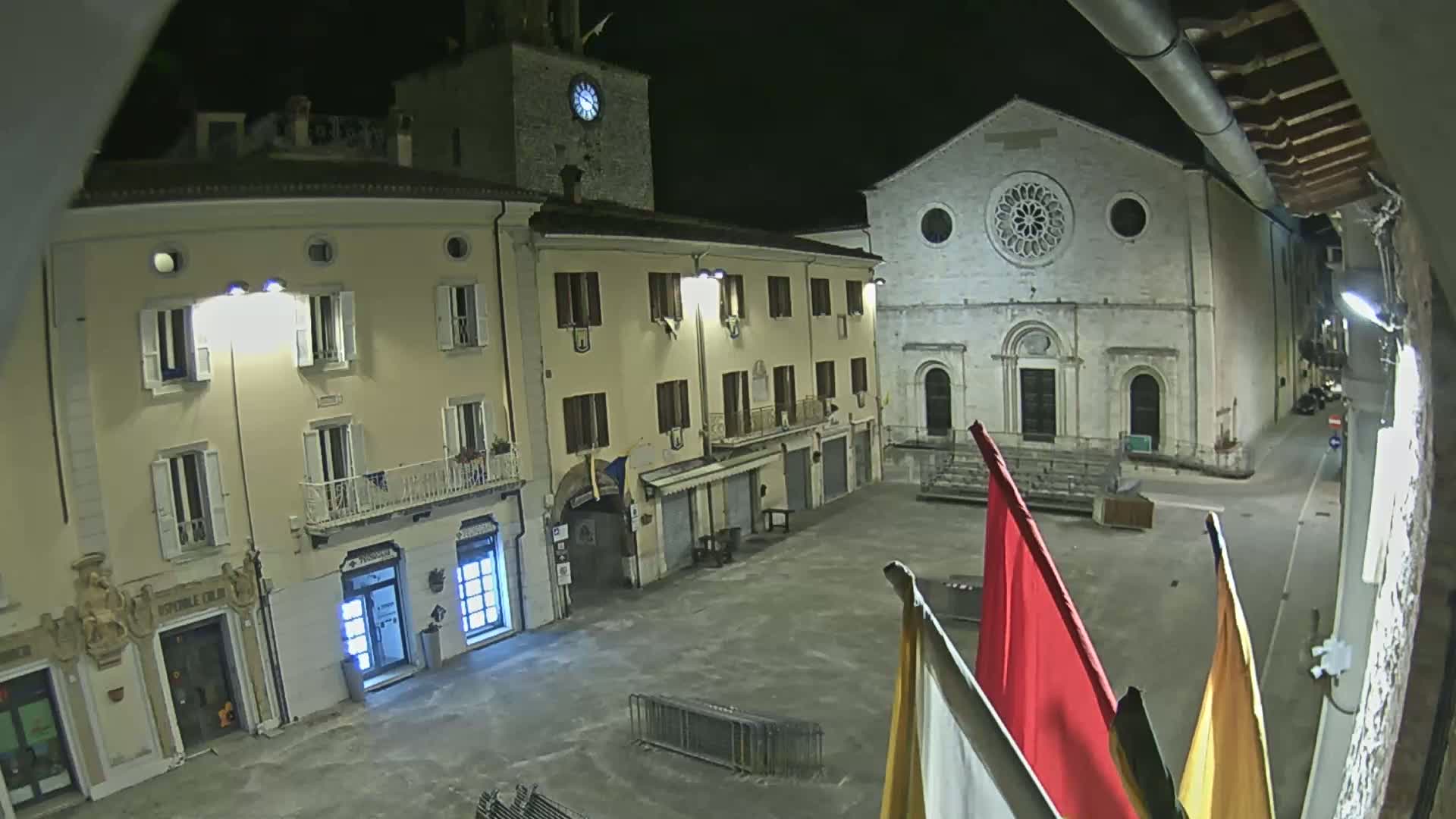 Gualdo Tadino Piazza Martiri della Libertà Square Live Cam - Perugia, Umbria, Italy