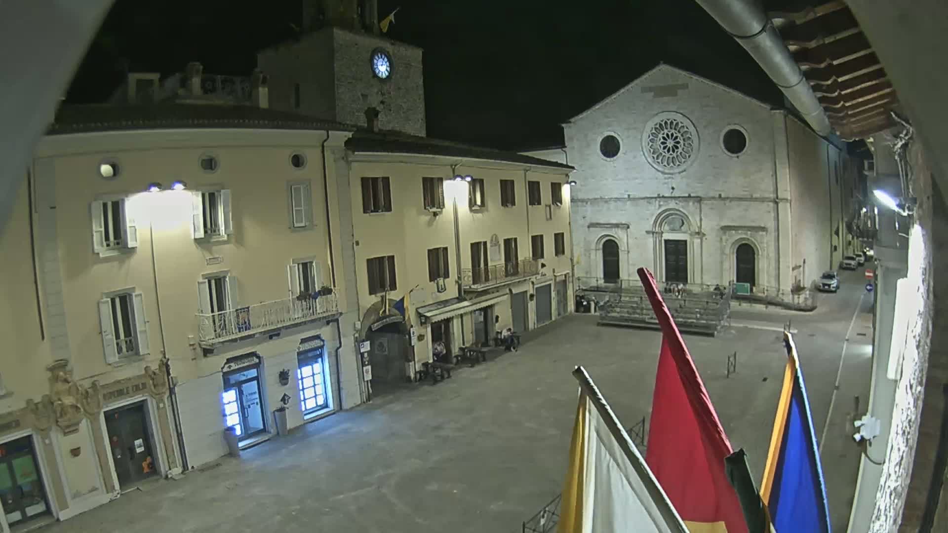 Gualdo Tadino Piazza Martiri della Libertà Square Live Cam - Perugia, Umbria, Italy