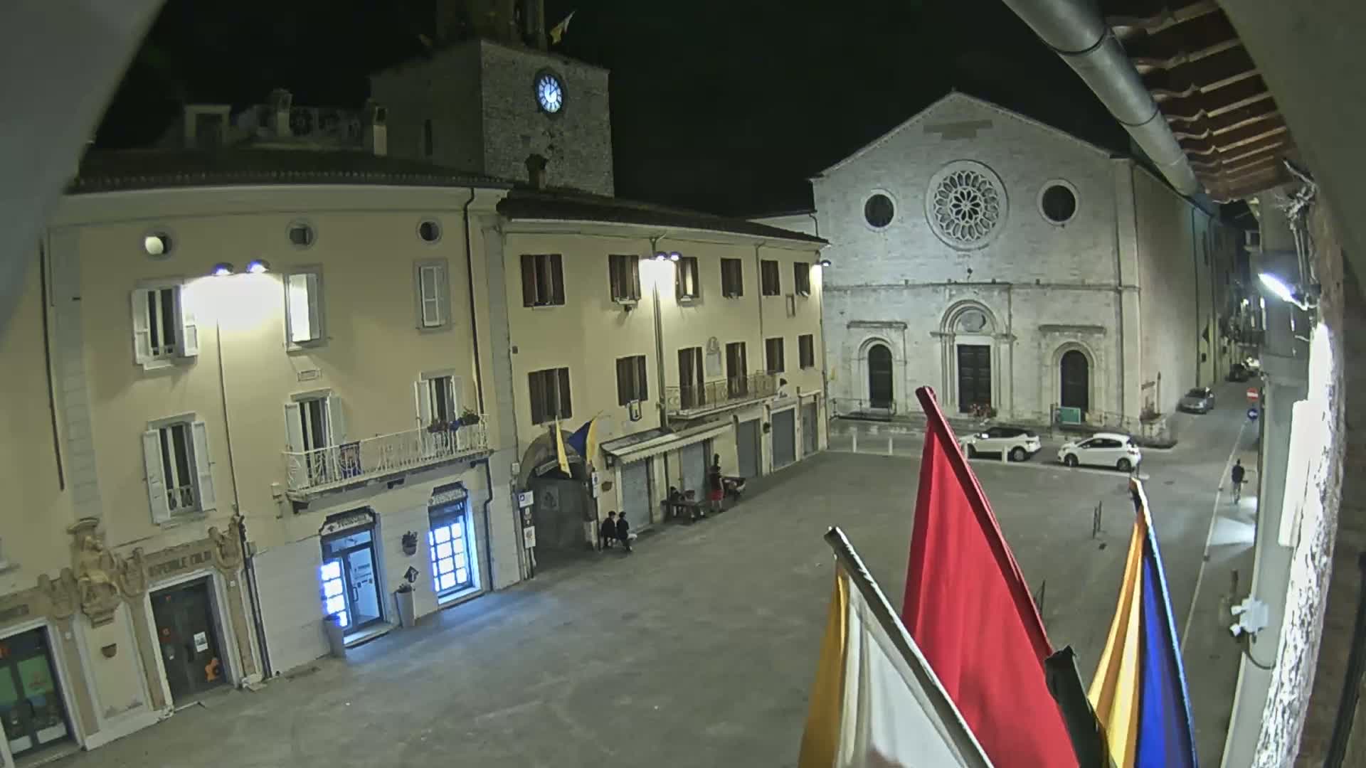 Gualdo Tadino Piazza Martiri della Libertà Square Live Cam - Perugia, Umbria, Italy