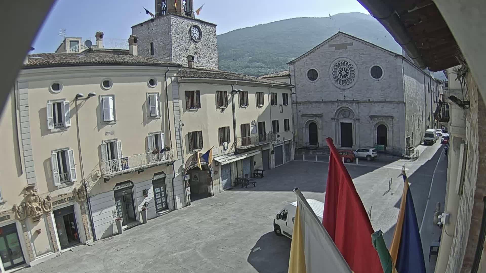 Gualdo Tadino Piazza Martiri della Libertà Square Live Cam - Perugia, Umbria, Italy