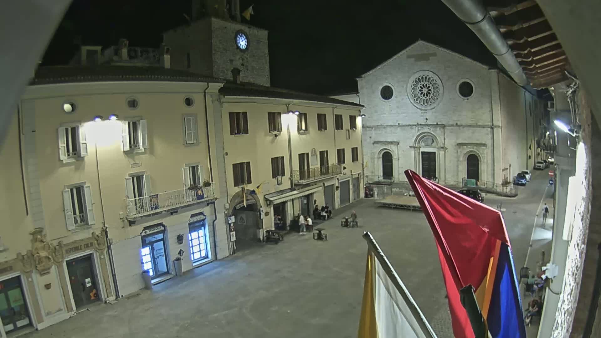 Gualdo Tadino Piazza Martiri della Libertà Square Live Cam - Perugia, Umbria, Italy