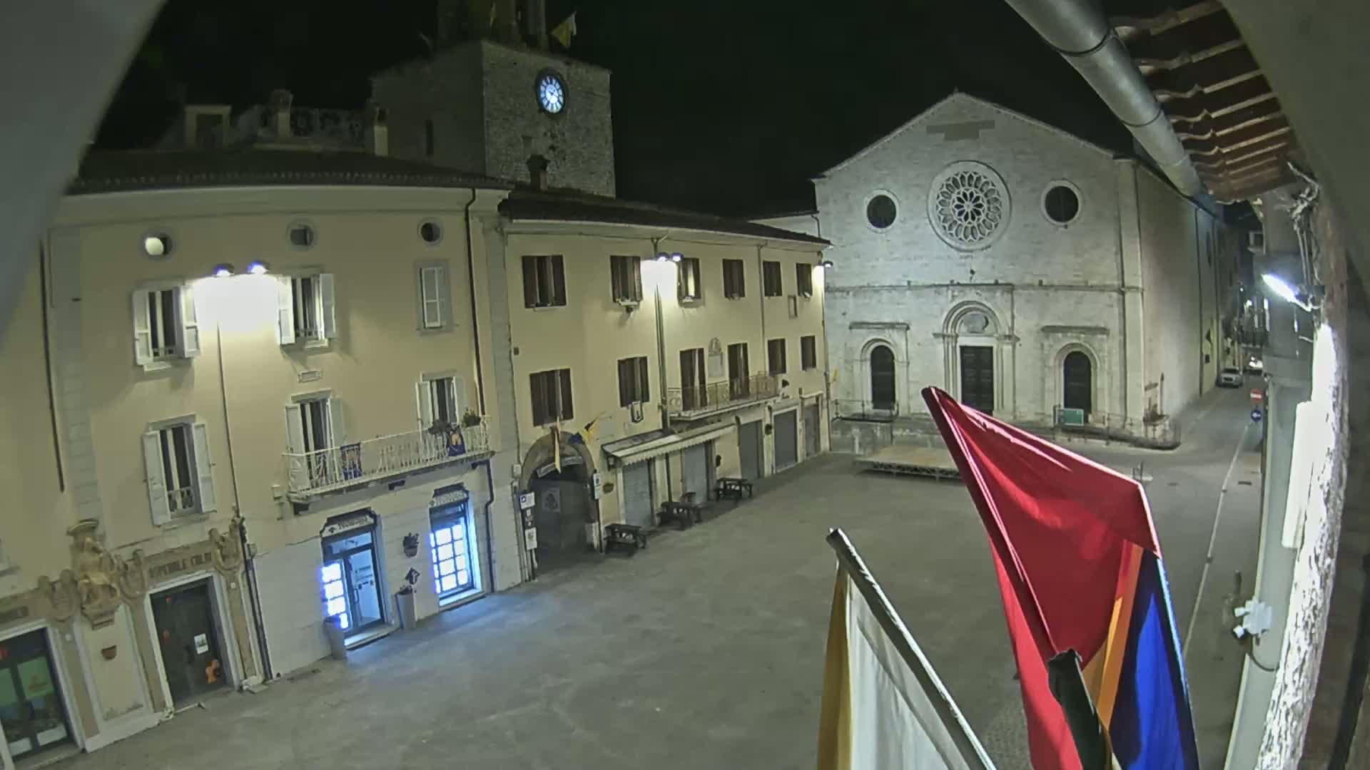 Gualdo Tadino Piazza Martiri della Libertà Square Live Cam - Perugia, Umbria, Italy