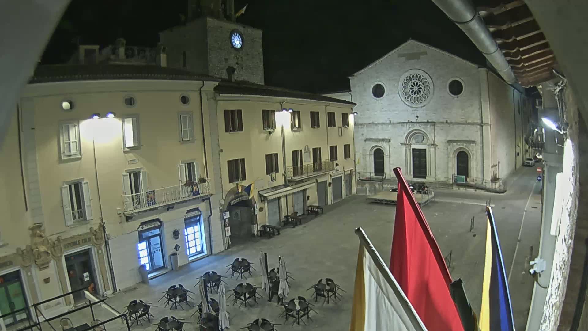 Gualdo Tadino Piazza Martiri della Libertà Square Live Cam - Perugia, Umbria, Italy