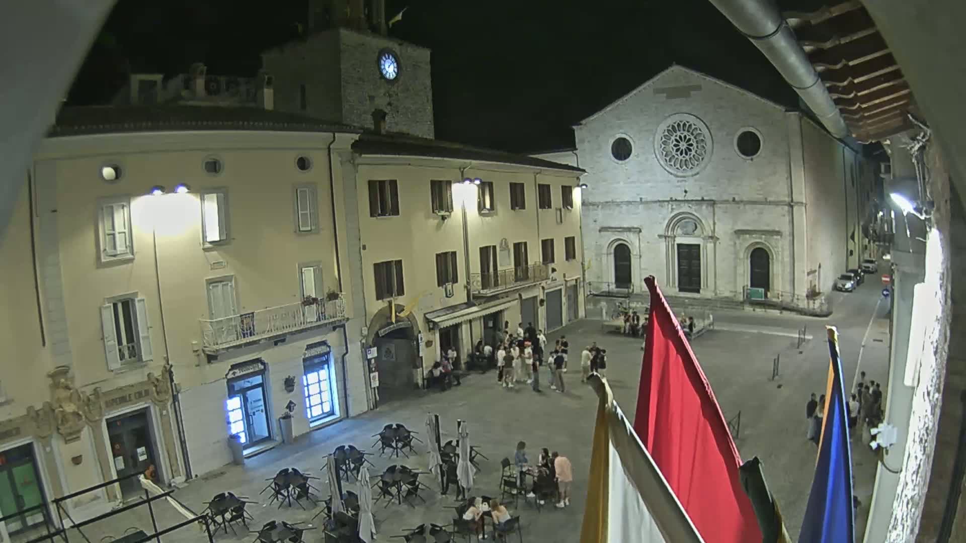 Gualdo Tadino Piazza Martiri della Libertà Square Live Cam - Perugia, Umbria, Italy