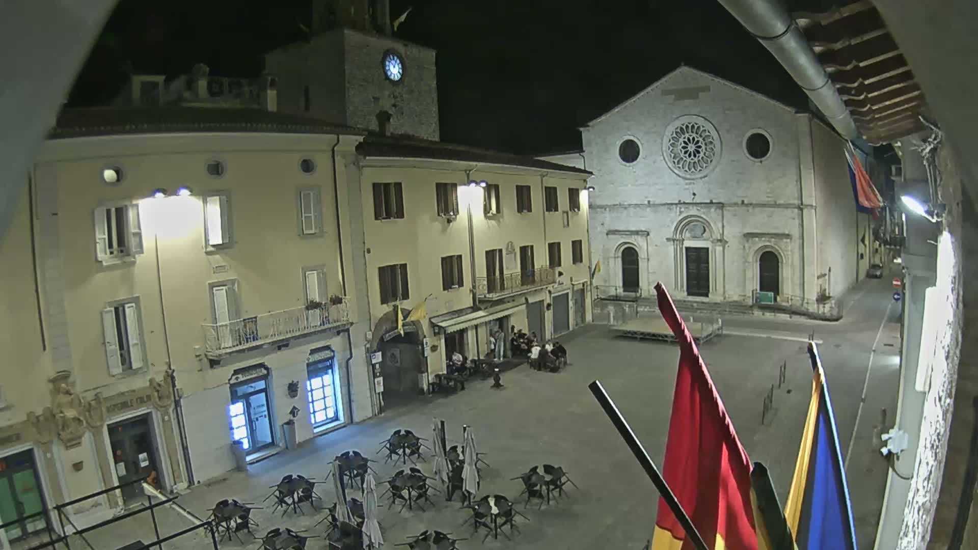 Gualdo Tadino Piazza Martiri della Libertà Square Live Cam - Perugia, Umbria, Italy