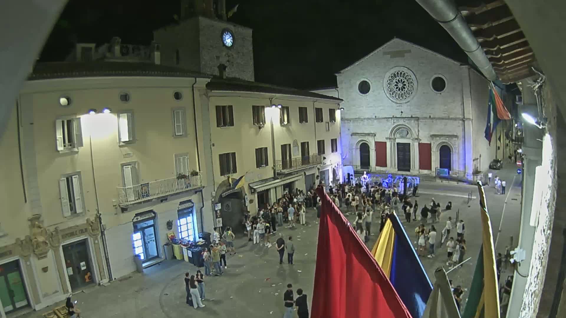 Gualdo Tadino Piazza Martiri della Libertà Square Live Cam - Perugia, Umbria, Italy