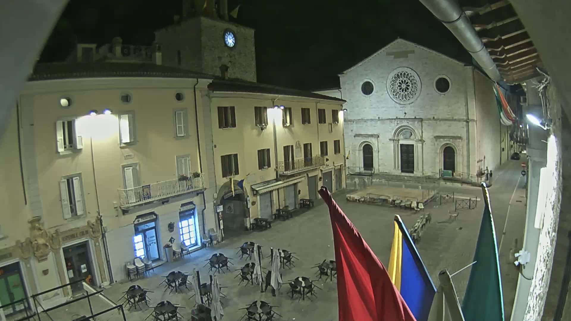 Gualdo Tadino Piazza Martiri della Libertà Square Live Cam - Perugia, Umbria, Italy