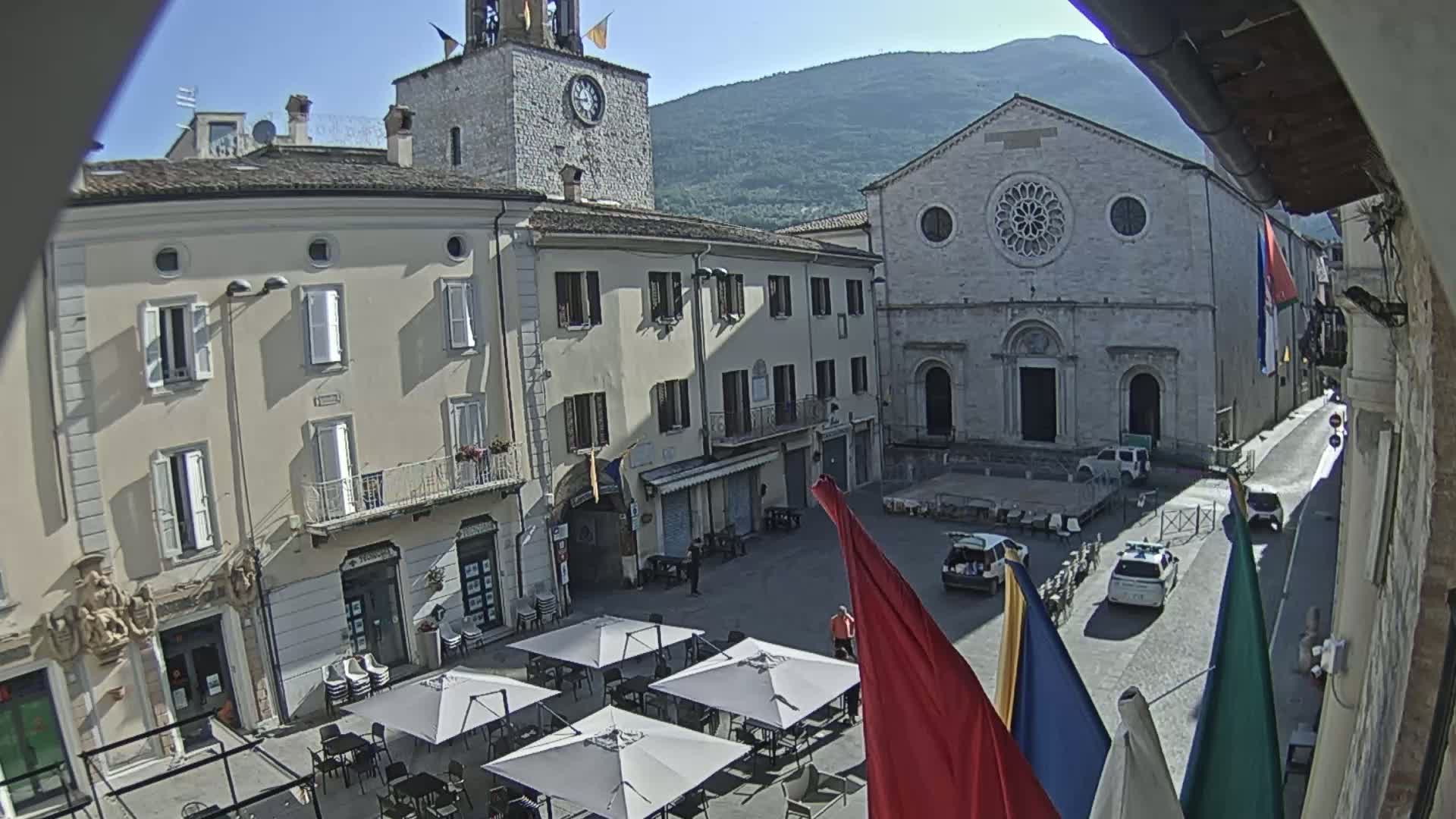 Gualdo Tadino Piazza Martiri della Libertà Square Live Cam - Perugia, Umbria, Italy