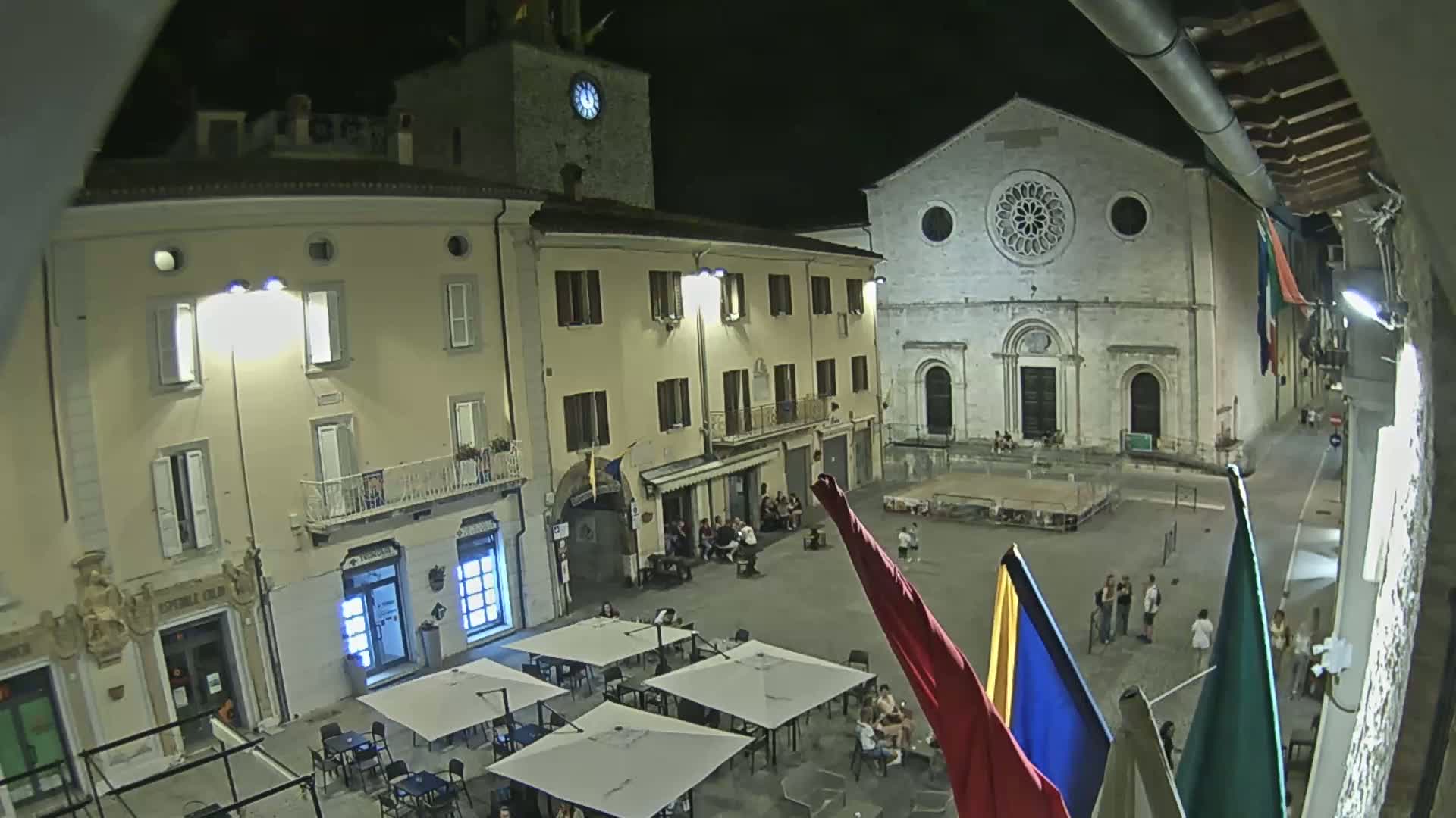 Gualdo Tadino Piazza Martiri della Libertà Square Live Cam - Perugia, Umbria, Italy