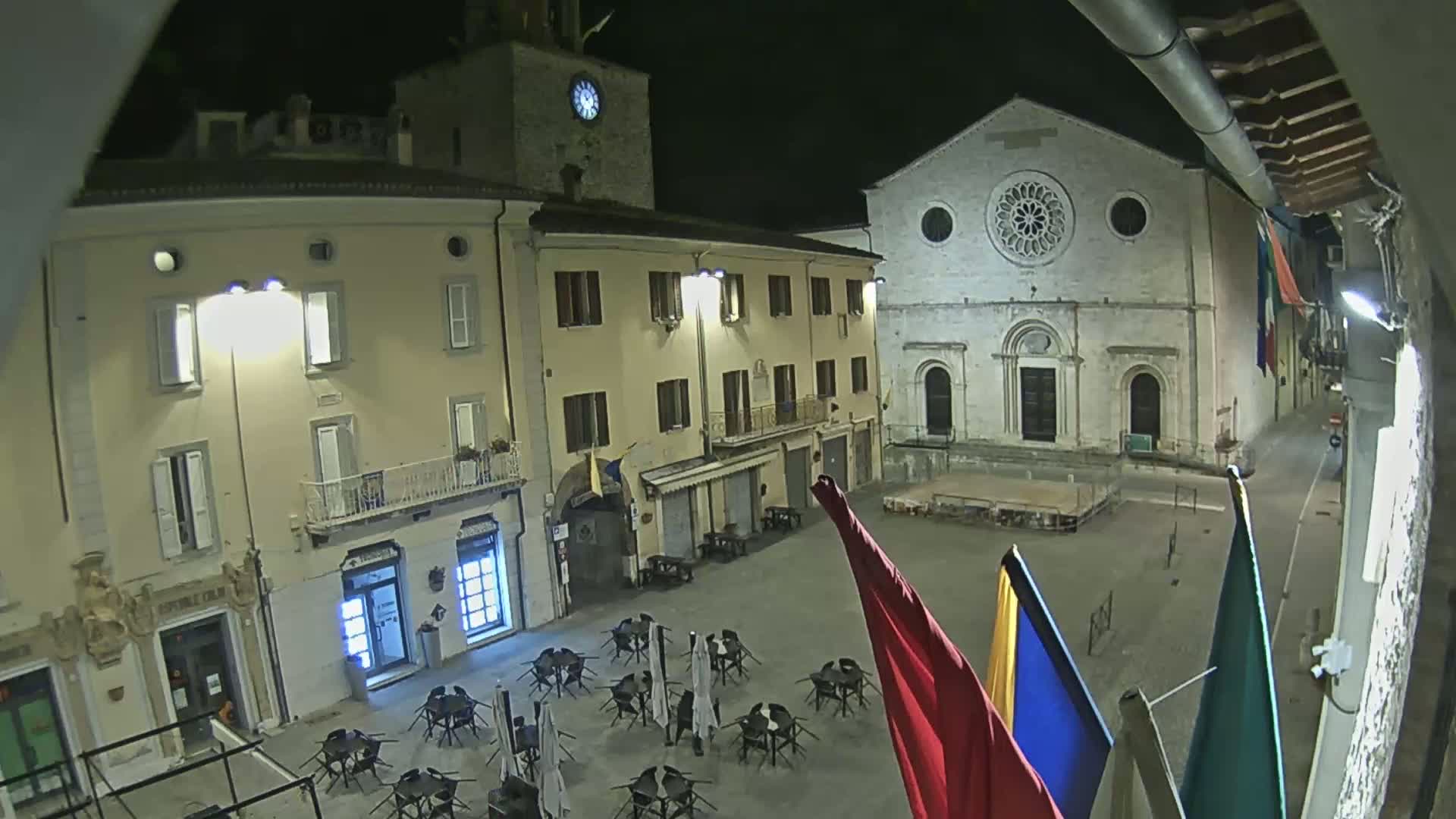 Gualdo Tadino Piazza Martiri della Libertà Square Live Cam - Perugia, Umbria, Italy